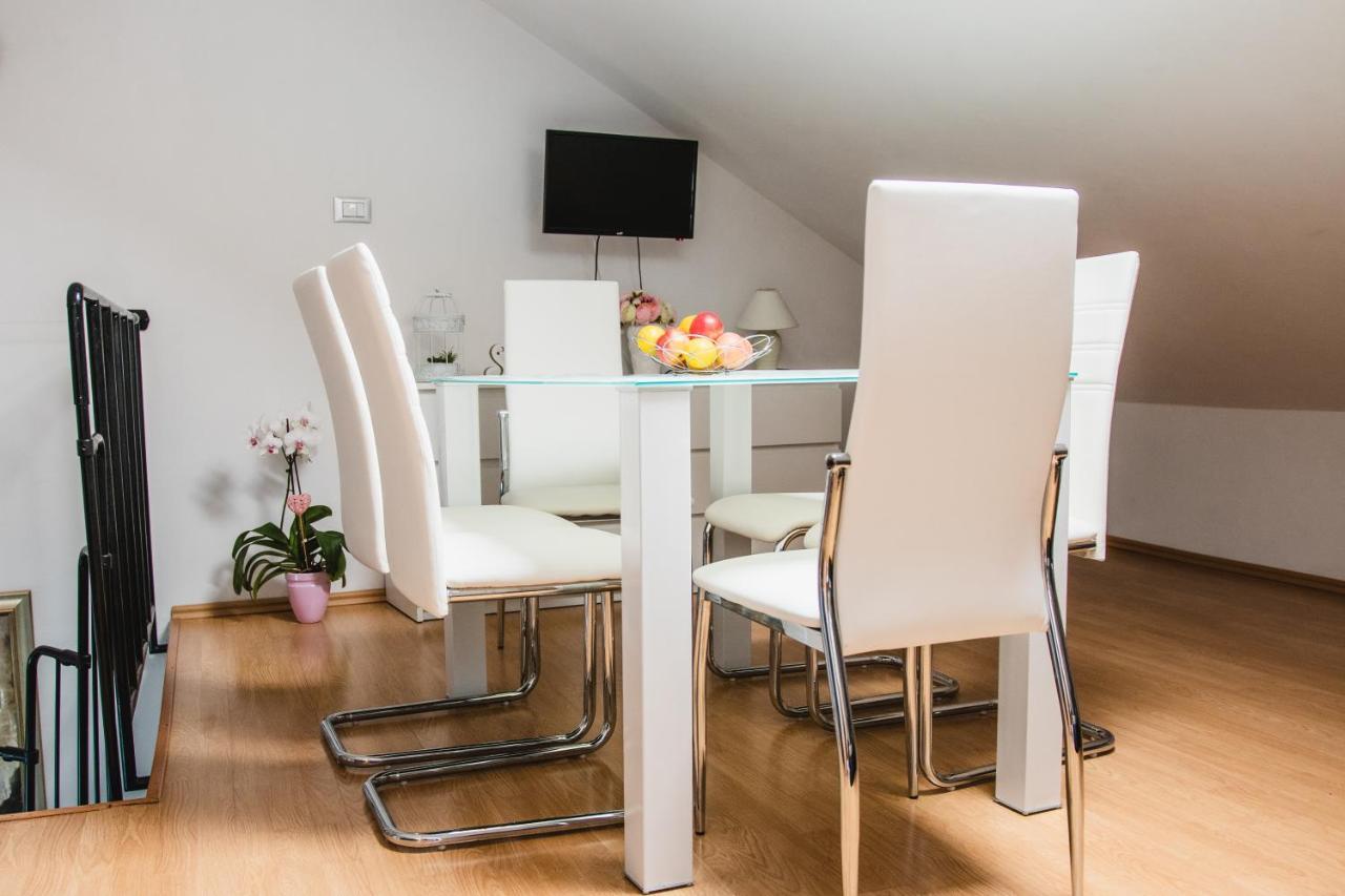 Apartmani Tena Selce Exteriör bild