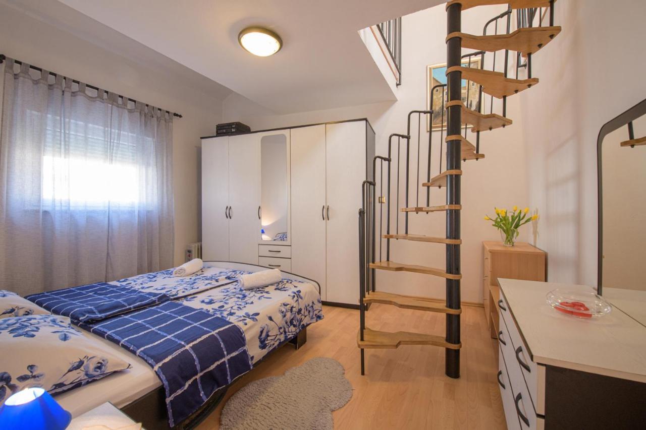 Apartmani Tena Selce Exteriör bild