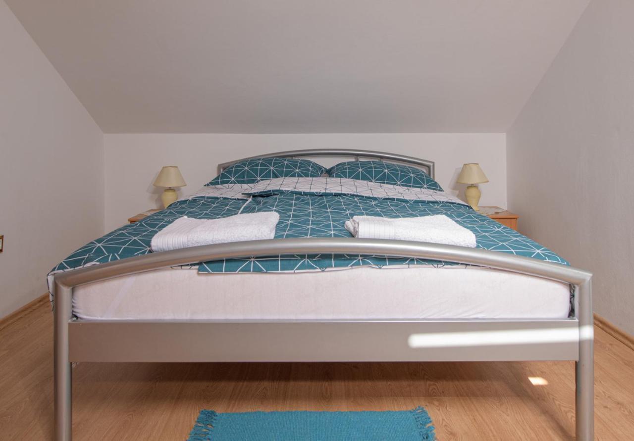 Apartmani Tena Selce Exteriör bild