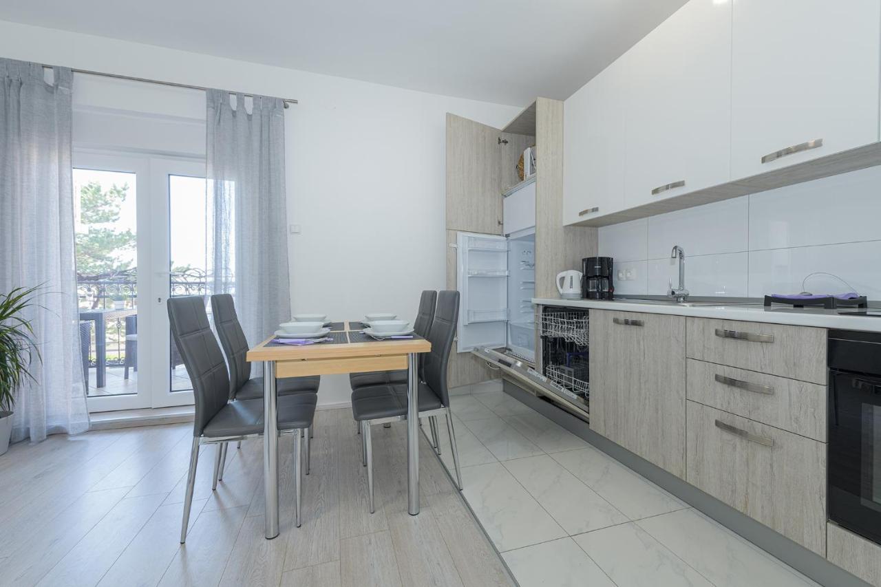 Apartmani Tena Selce Exteriör bild