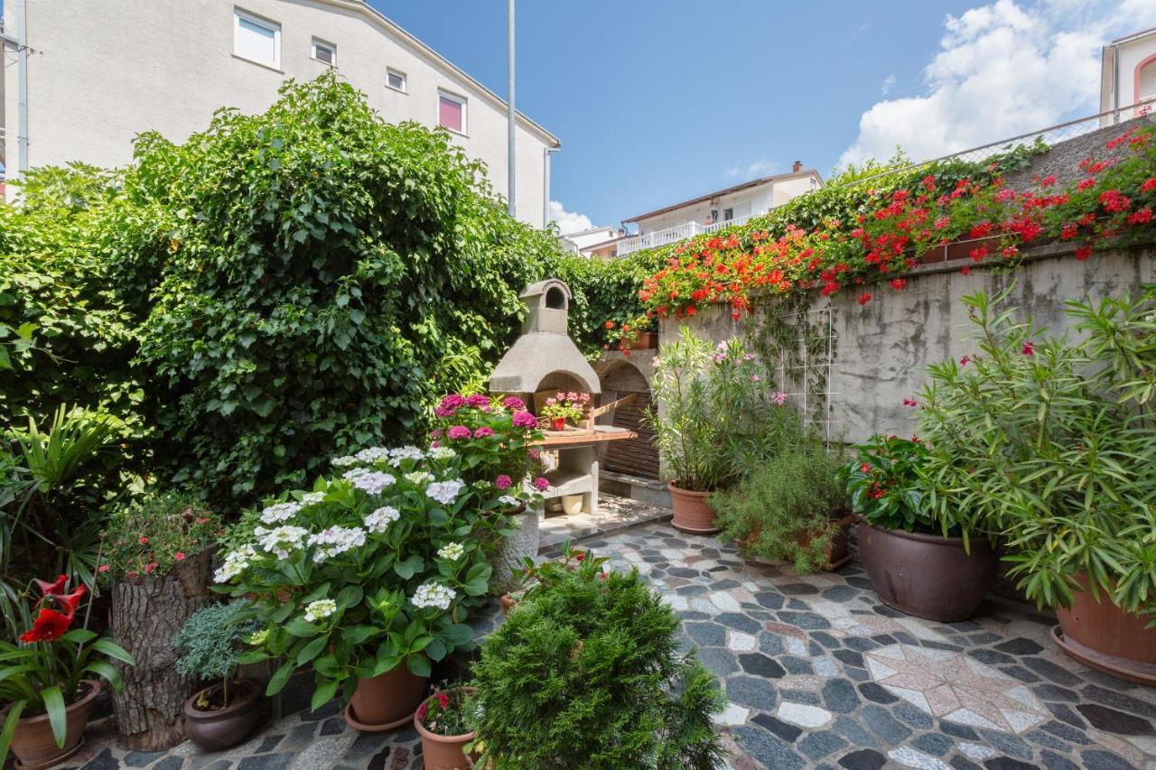 Apartmani Tena Selce Exteriör bild